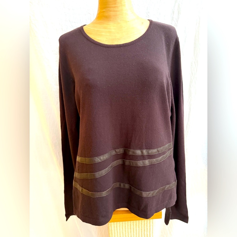 New Frontier Women's Brown Leather on Brown Fabric Long Sleeve Top